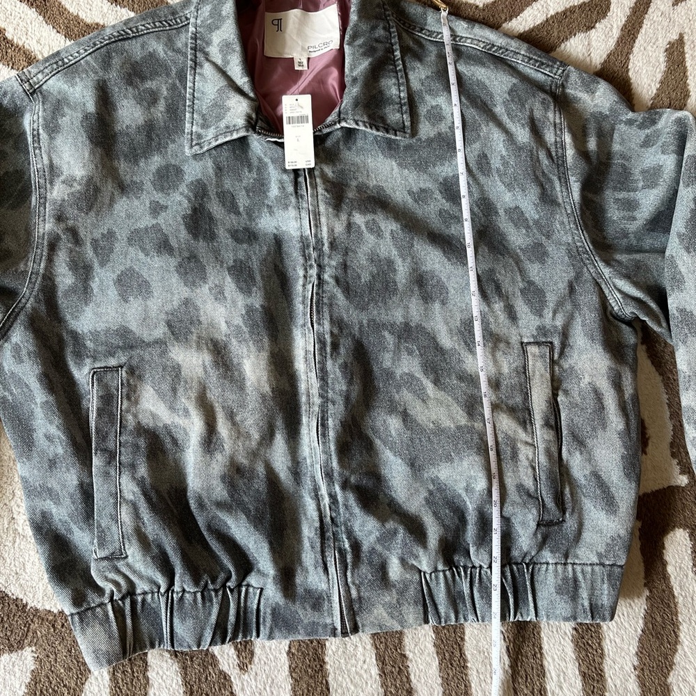 Anthropologie Pilcro Rylie Bomber Jacket Grey Leopard L - Picture 8 of 11